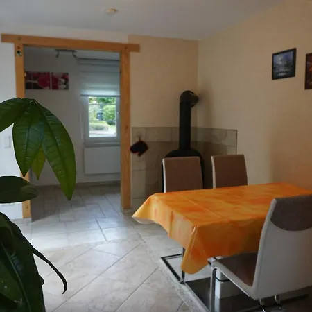 An Der Suhle Quelle Nyaraló Erfurt